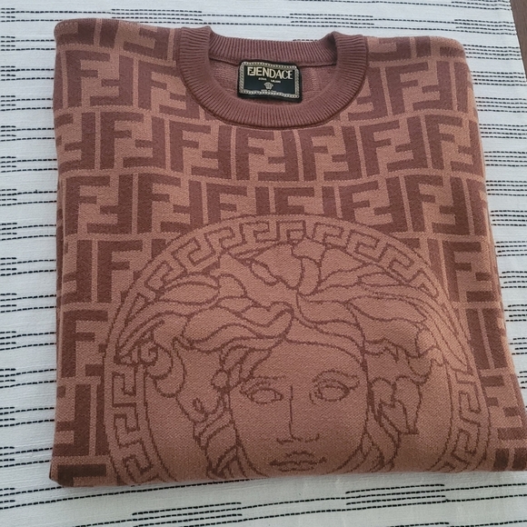 Versace x Fendi Sweater - Picture 13 of 13